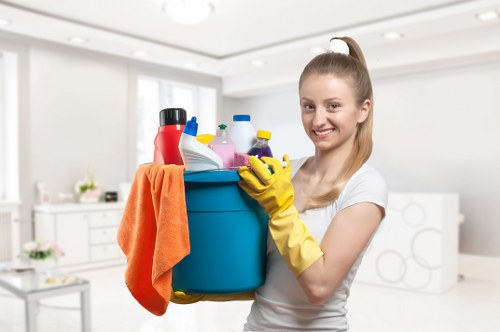 Deep carpet cleaning treatment for stained floor coverings